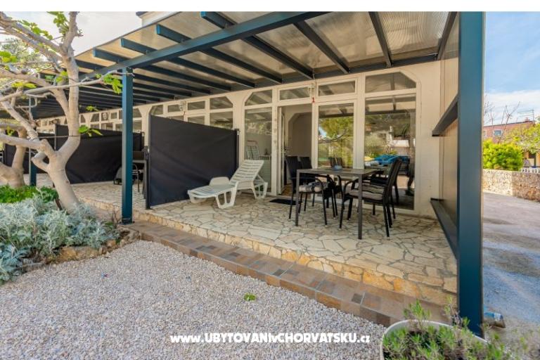 Appartamenti Villa Agape Vir – foto 24