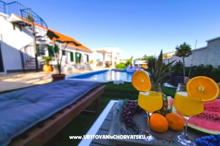 Case vacanza  Diana +pool+jacuzzi – foto 13