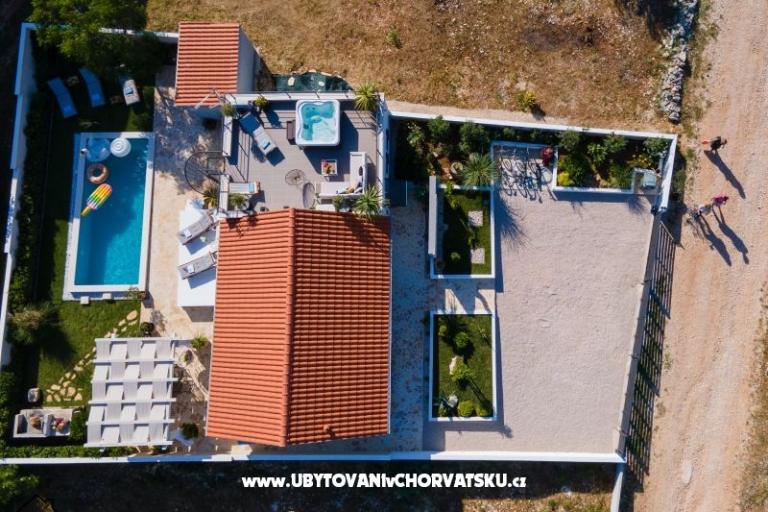 Case vacanza  Diana +pool+jacuzzi – foto 2