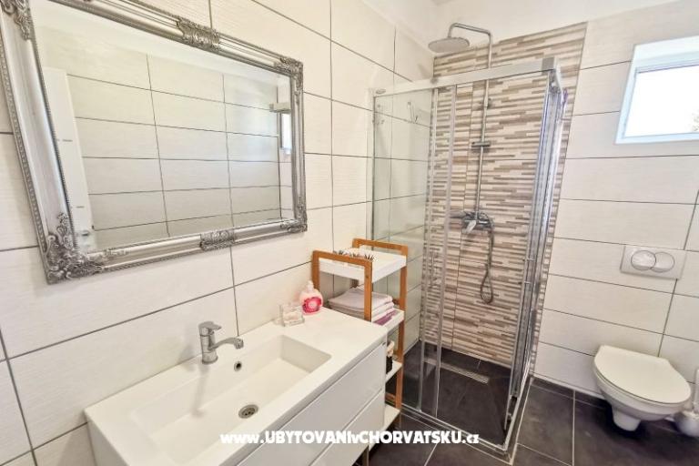 Case vacanza  Diana +pool+jacuzzi – foto 9