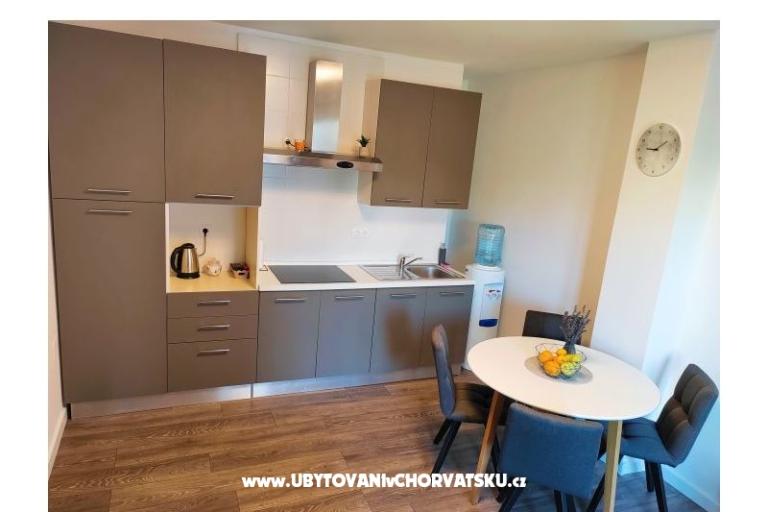 Sea View Appartamenti Vir – foto 11