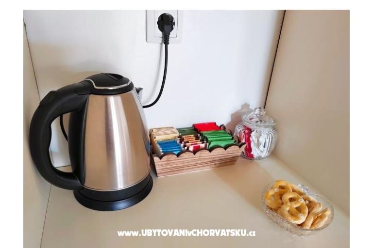 Sea View Appartamenti Vir – foto 14