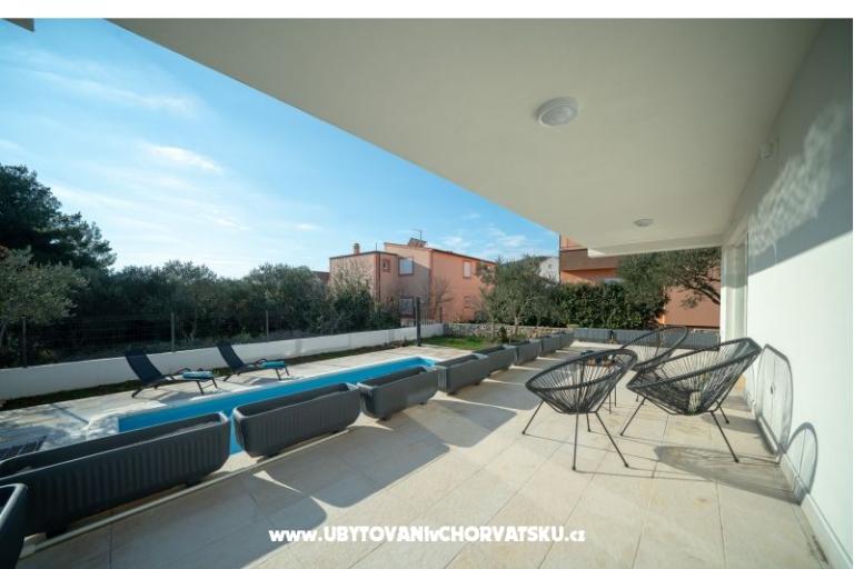 Beach Villa con piscina Tribunj – foto 15