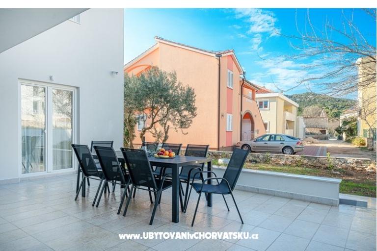 Beach Villa con piscina Tribunj – foto 16