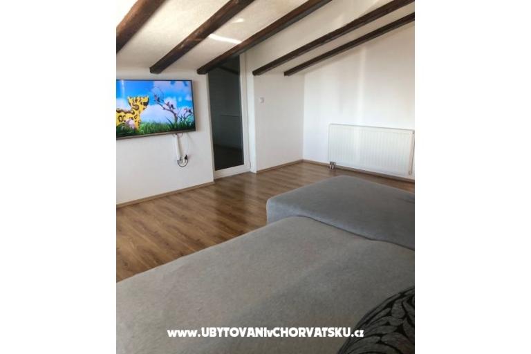 Penthouse con piscina Ruža – foto 16