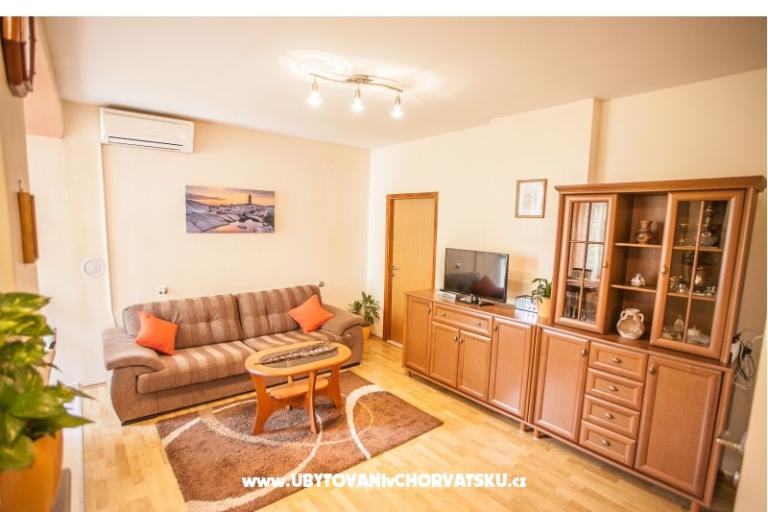 Appartamento Tina 10 m. beach – foto 7