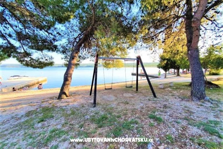 Appartamenti Tena,  prvi red do mora – foto 6