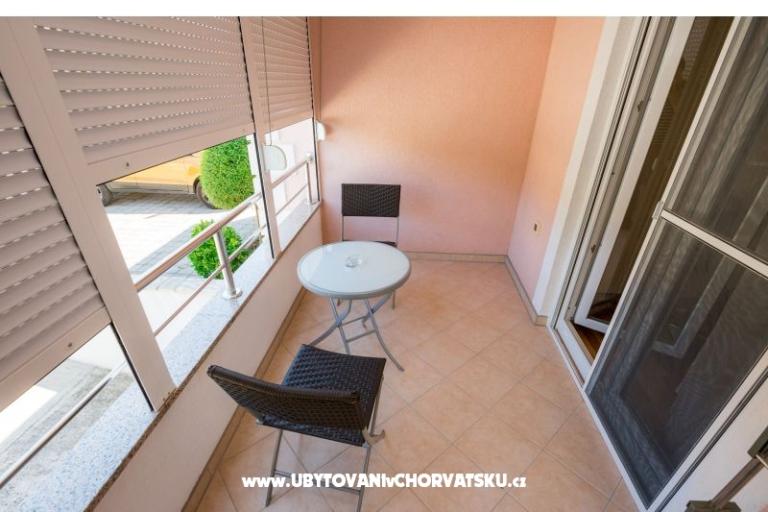 Appartamento con piscina ViGo – foto 13