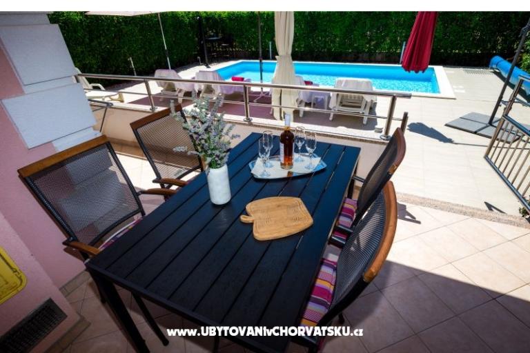 Appartamento con piscina ViGo – foto 7